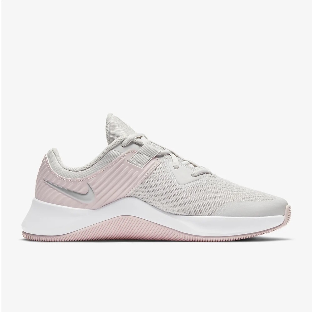 Women's size 8 Nike MC Trainers